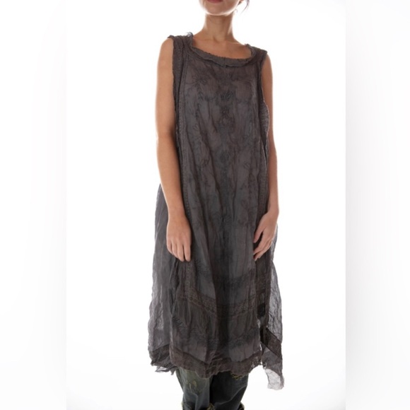 Magnolia Pearl Dresses & Skirts - Magnolia Pearl Linen Ramie Anna Cecilie Embroidered Slip